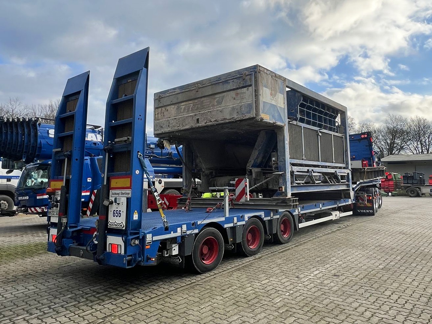 Industriemaschinen aus Recycling, Baustoffaufbereitung und Produktion